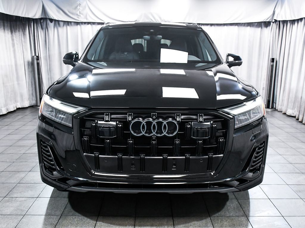 Audi Q7 photo 2