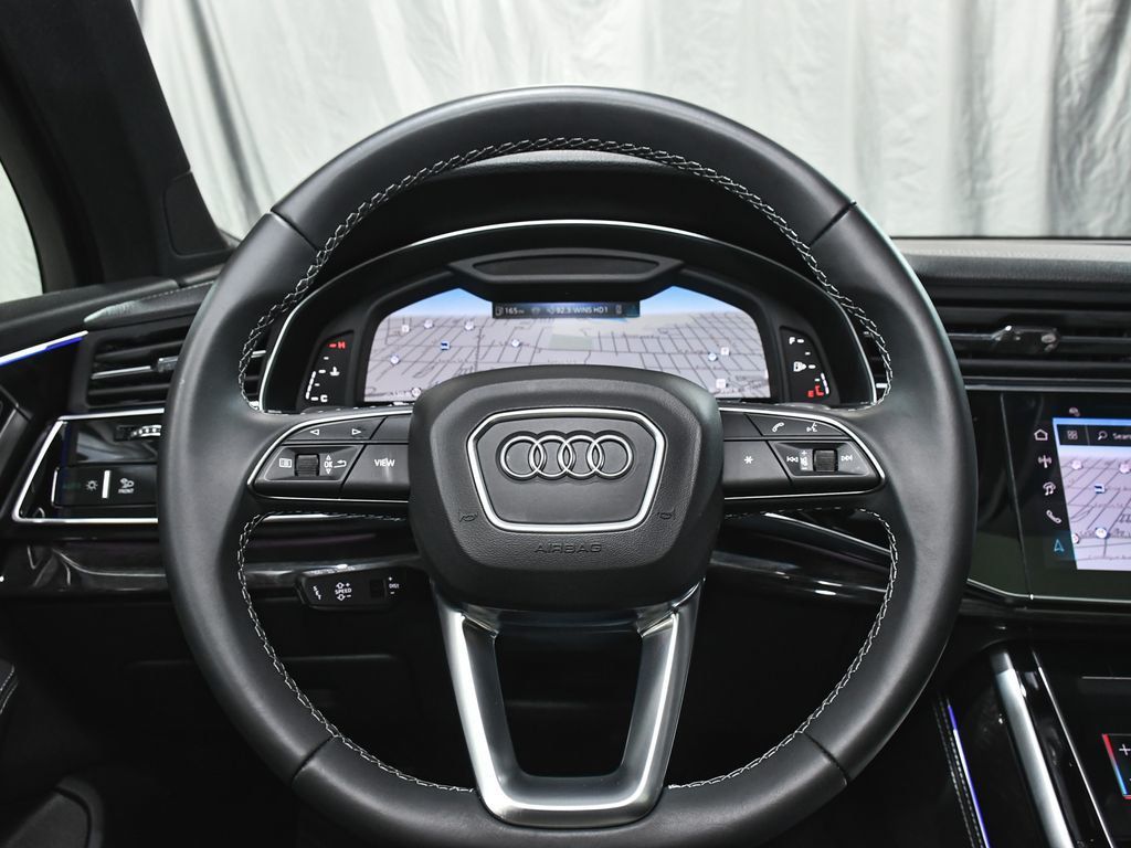 Audi Q7 photo 38