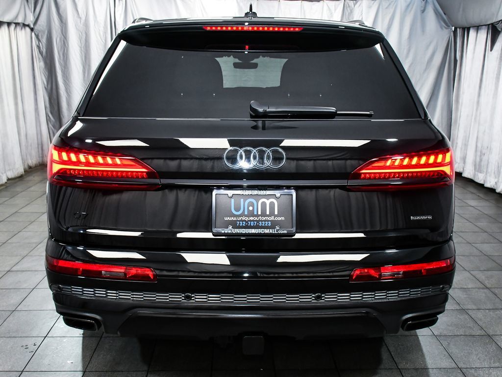 Audi Q7 photo 5