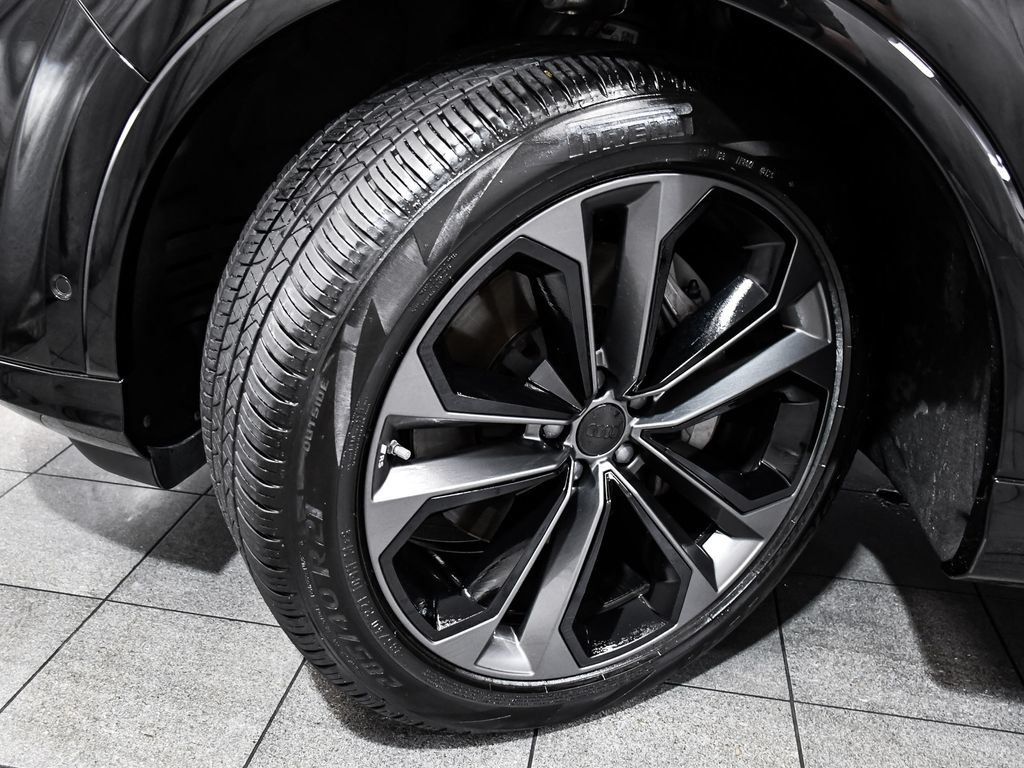 Audi Q7 photo 7