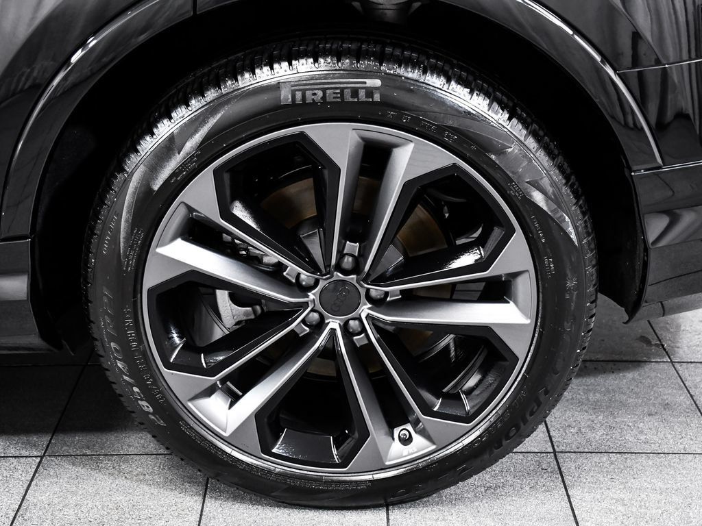 Audi Q7 photo 8