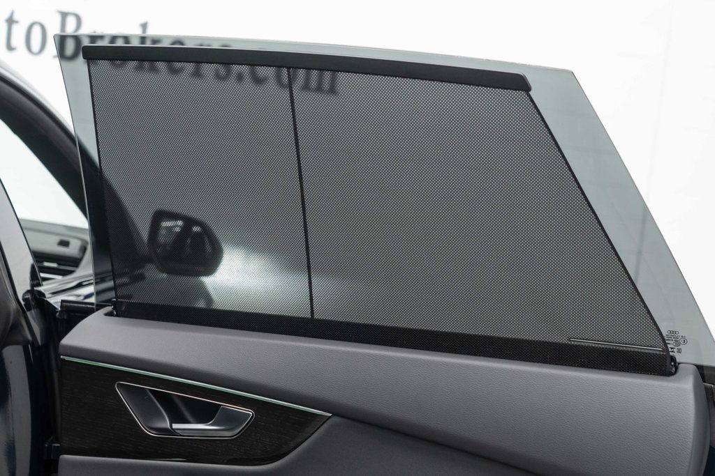 Audi Q8 photo 37