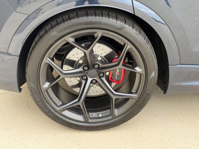 2026 Audi RS Q8 performance quattro - 23084014 - 37