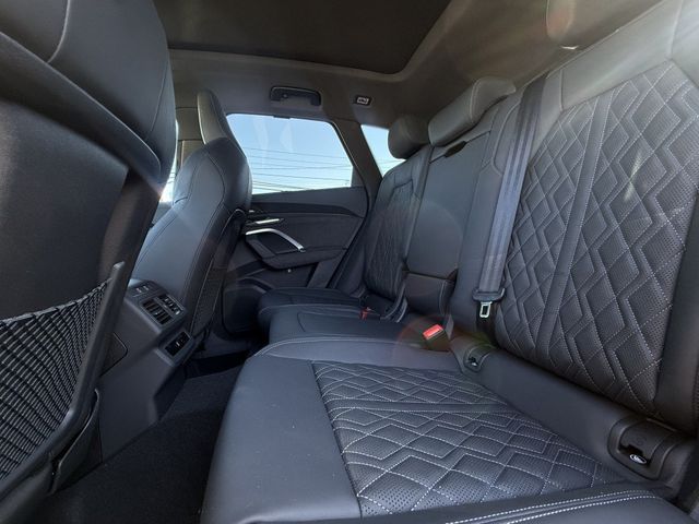 2026 Audi SQ5 Premium Plus 3.0 TFSI quattro w/ Black Optic & Warm Weather - 23099990 - 25