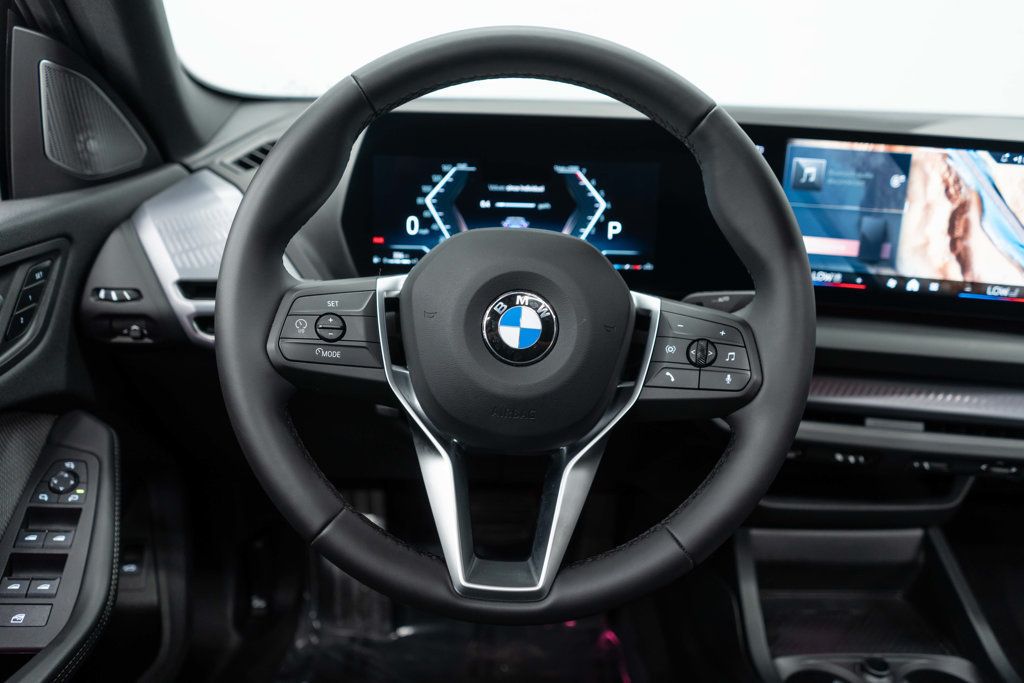 BMW 2 Series photo 16