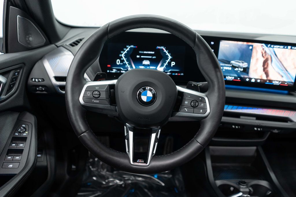 BMW 2 Series photo 17