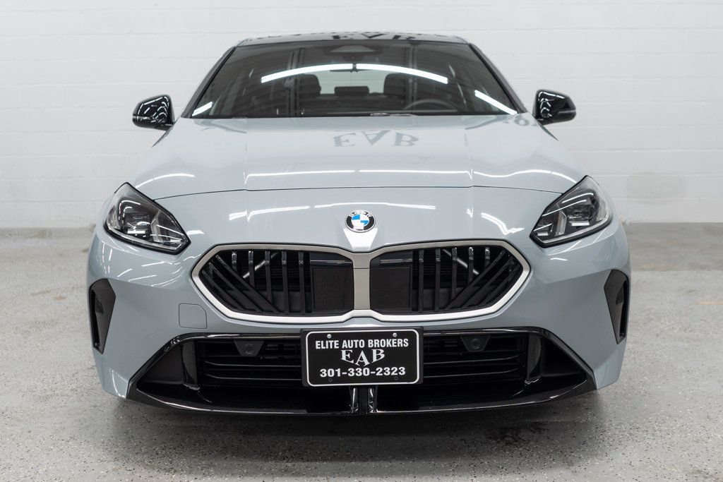 BMW 2 Series photo 3
