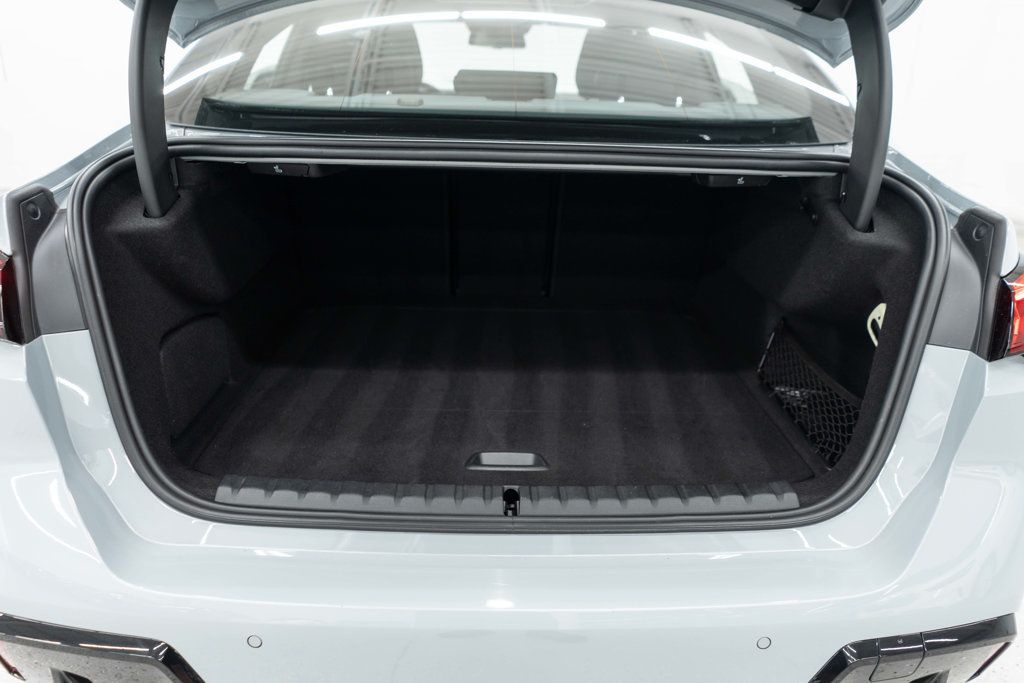 BMW 2 Series photo 32