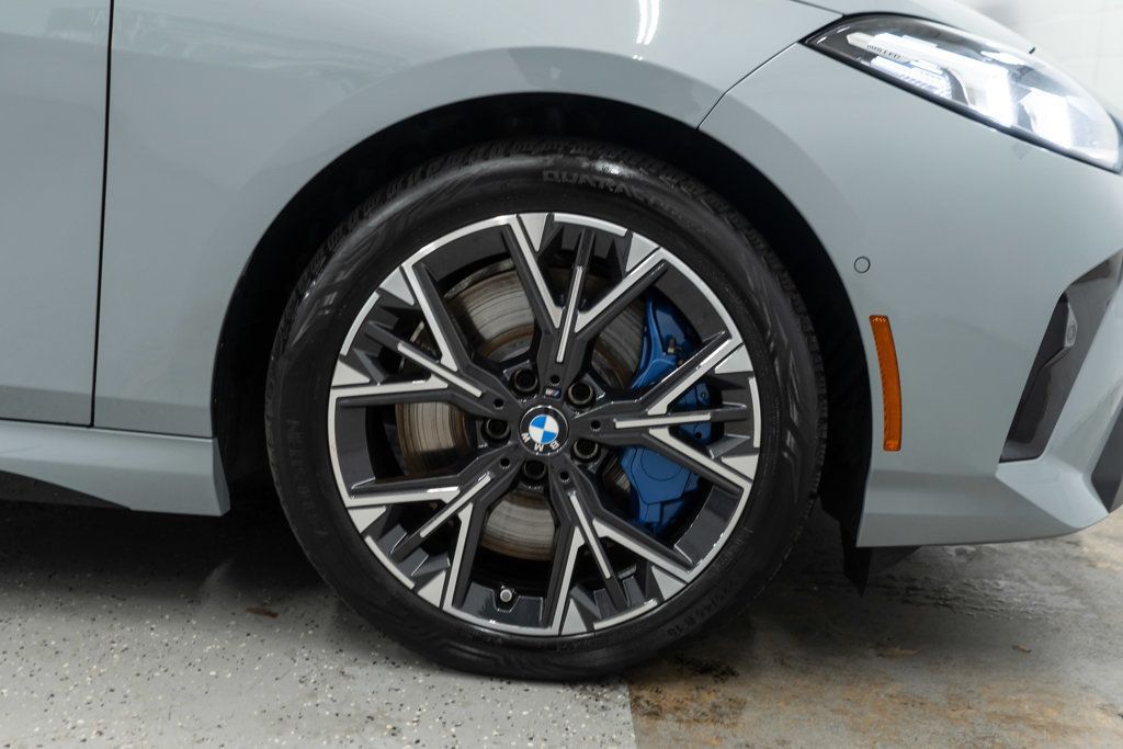 BMW 2 Series photo 36
