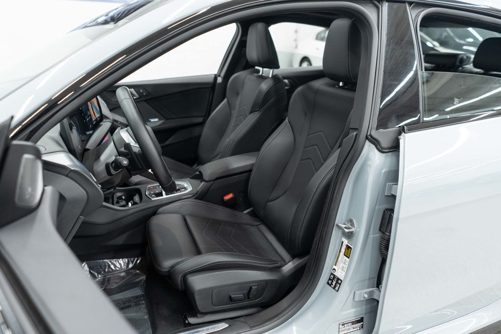 BMW 2 Series photo 9