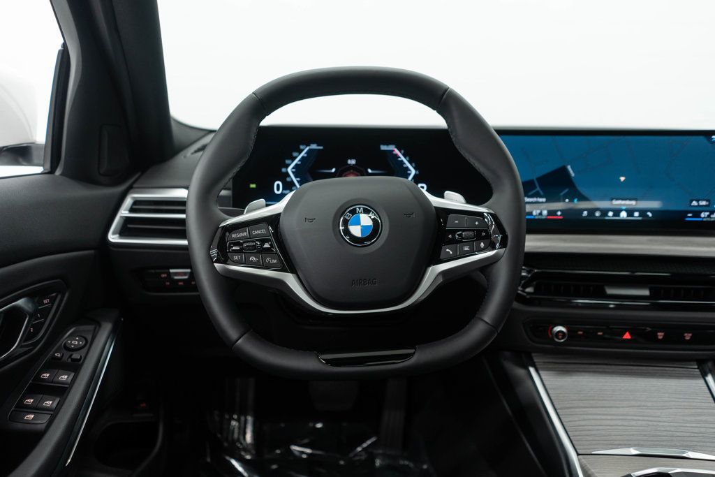 BMW 3 Series photo 17