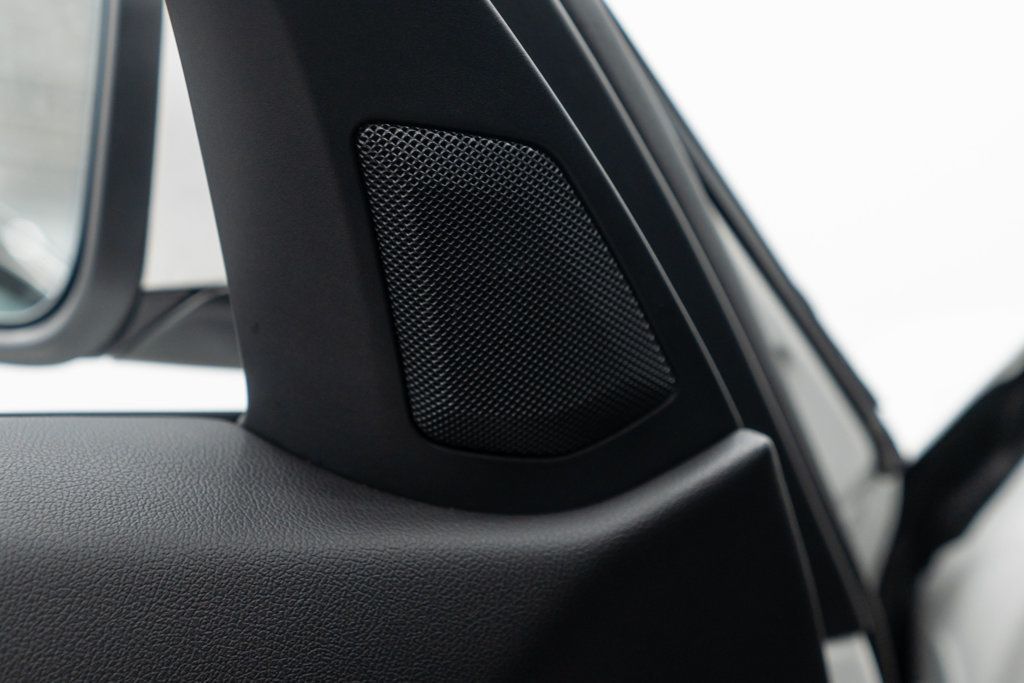 BMW 3 Series photo 43