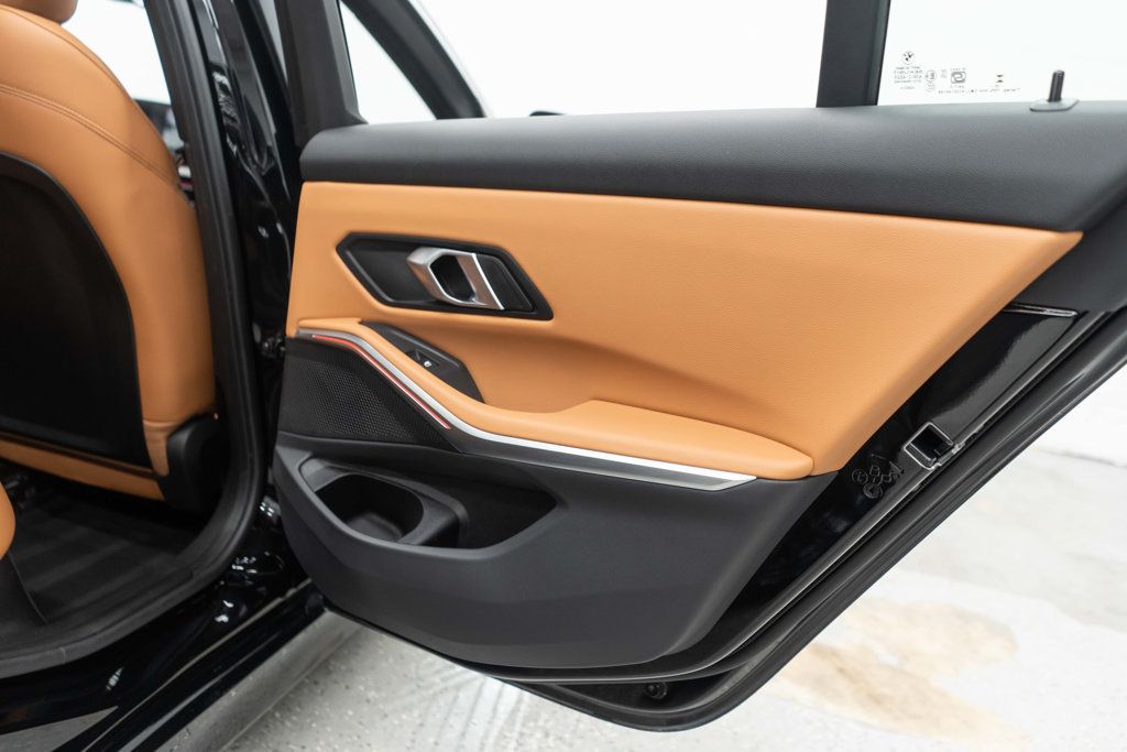 BMW 3 Series photo 30