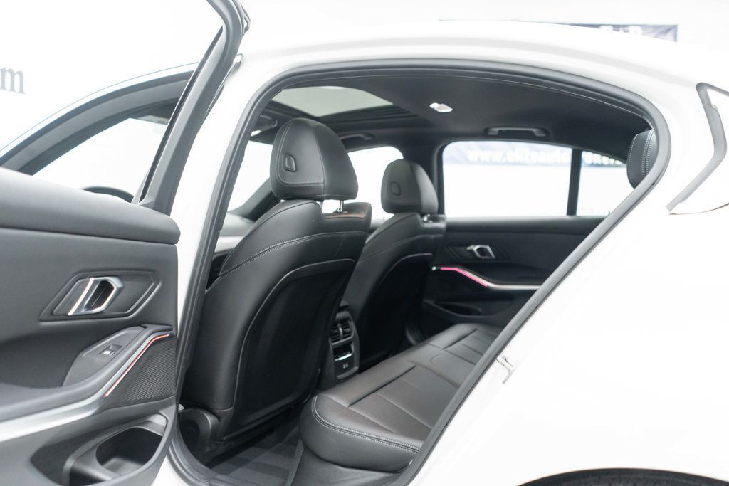 BMW 3 Series photo 15