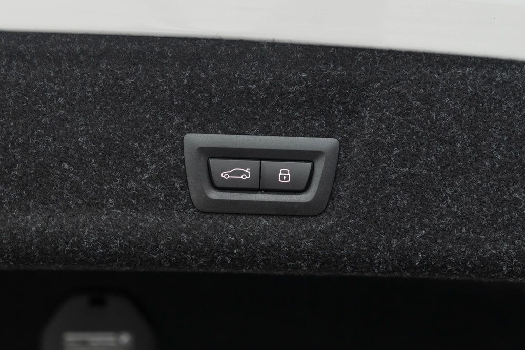 BMW 3 Series photo 33