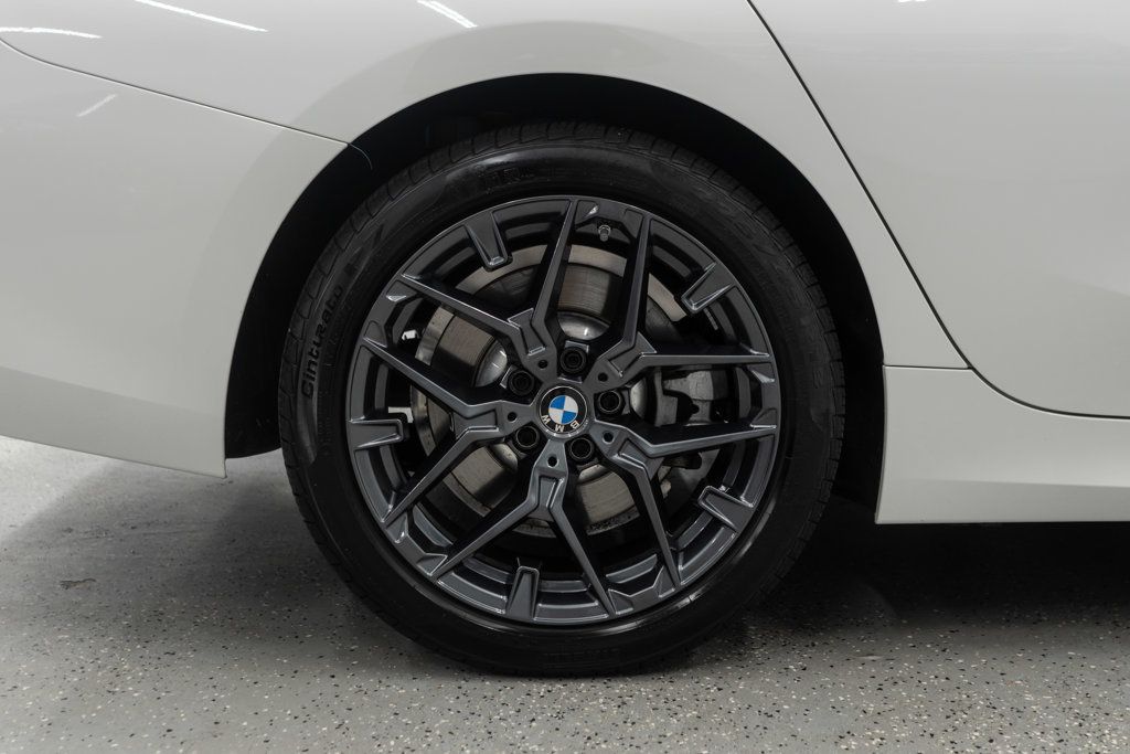 BMW 3 Series photo 36