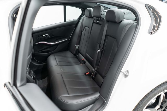 2026 BMW 3 Series 330i xDrive - 23042550 - 32
