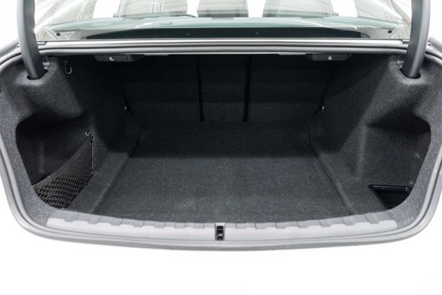 2026 BMW 3 Series 330i xDrive - 23042550 - 33