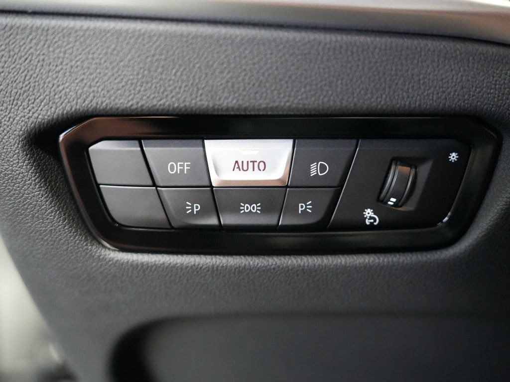BMW 3 Series photo 24