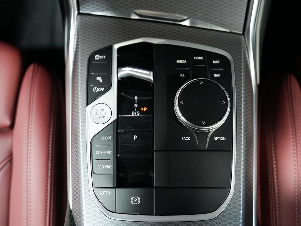 BMW 3 Series photo 30