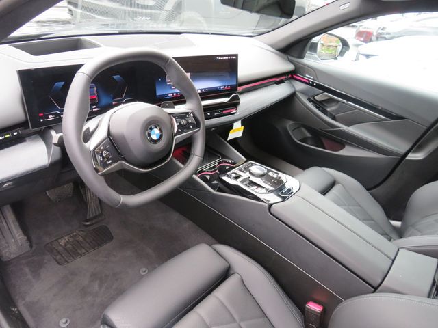 2026 BMW 5 Series 530i xDrive - 23061733 - 7