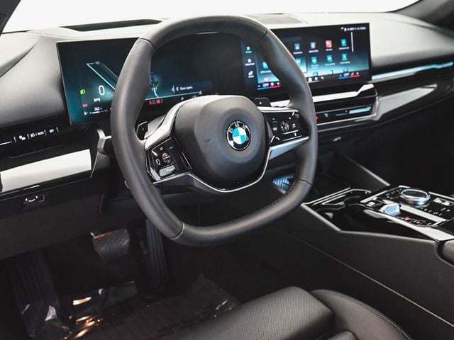 2026 BMW 5 Series 530i xDrive - 23003131 - 14