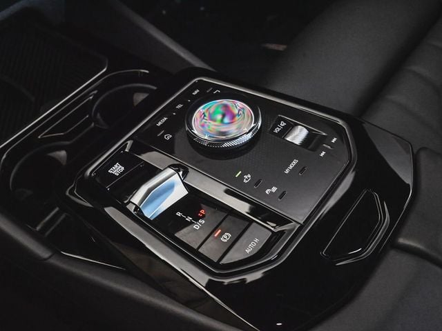 2026 BMW 5 Series 530i xDrive - 23003131 - 28