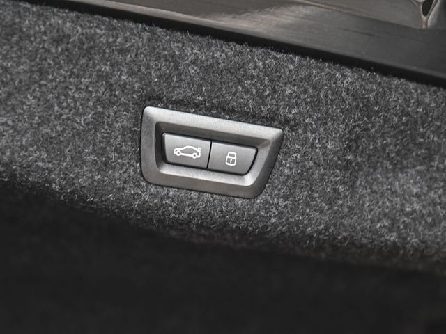 2026 BMW 5 Series 530i xDrive - 23003131 - 40