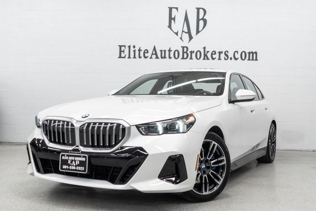2026 BMW 5 Series 530i xDrive - 22969690 - 0