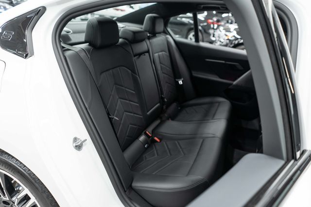 2026 BMW 5 Series 530i xDrive - 22969690 - 11