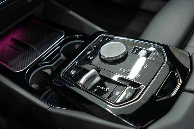 2026 BMW 5 Series 530i xDrive - 22969690 - 19