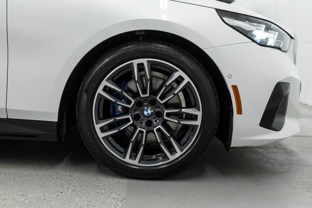 2026 BMW 5 Series 530i xDrive - 22969690 - 40