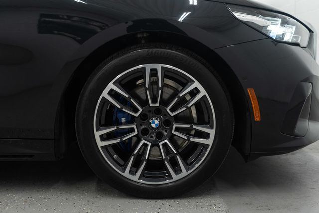 2026 BMW 5 Series 530i xDrive - 22969692 - 40