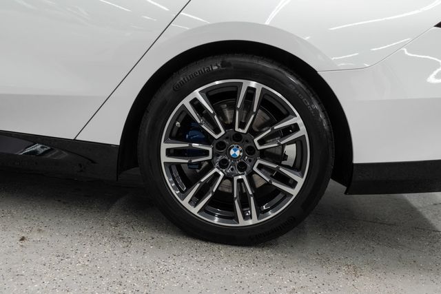 2026 BMW 5 Series 530i xDrive - 23039777 - 32