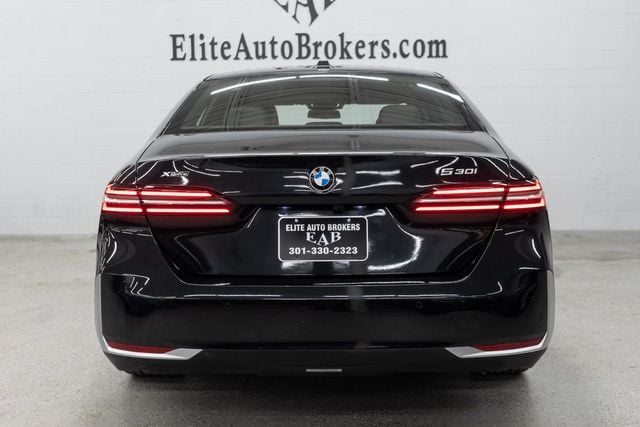 2026 BMW 5 Series 530i xDrive - 23041455 - 3