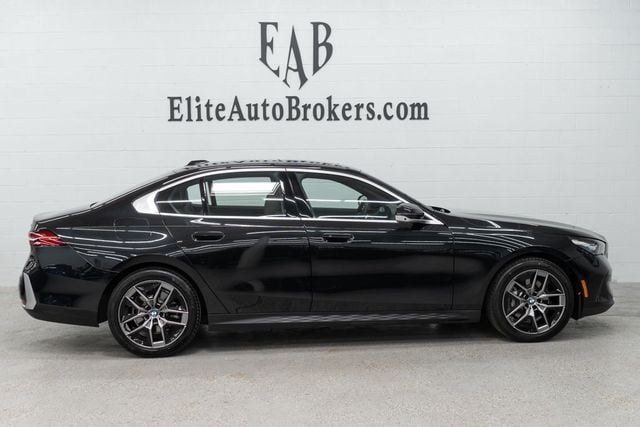 2026 BMW 5 Series 530i xDrive - 23041455 - 4