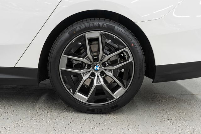 2026 BMW 5 Series 530i xDrive - 23050063 - 37