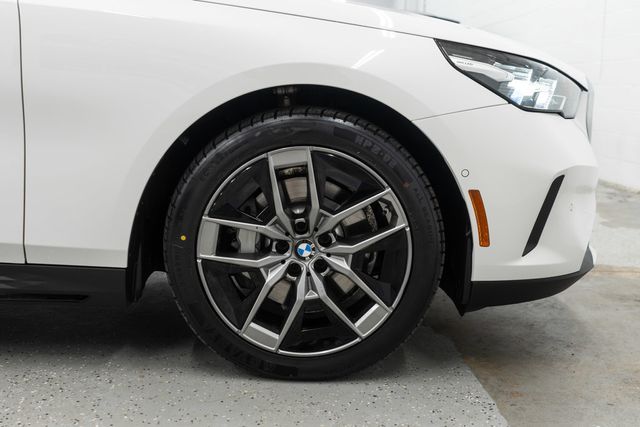 2026 BMW 5 Series 530i xDrive - 23050063 - 39