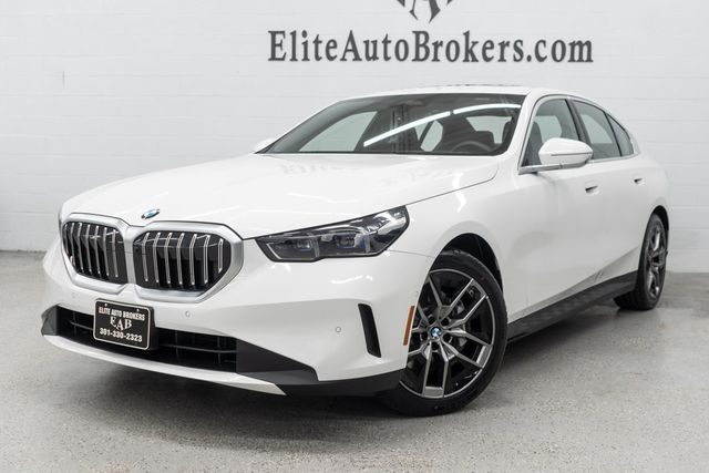 2026 BMW 5 Series 530i xDrive - 23050063 - 56