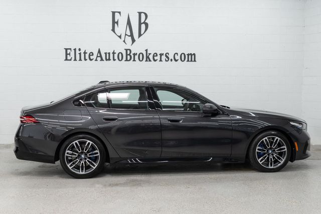 2026 BMW 5 Series 530i xDrive - 23060853 - 4