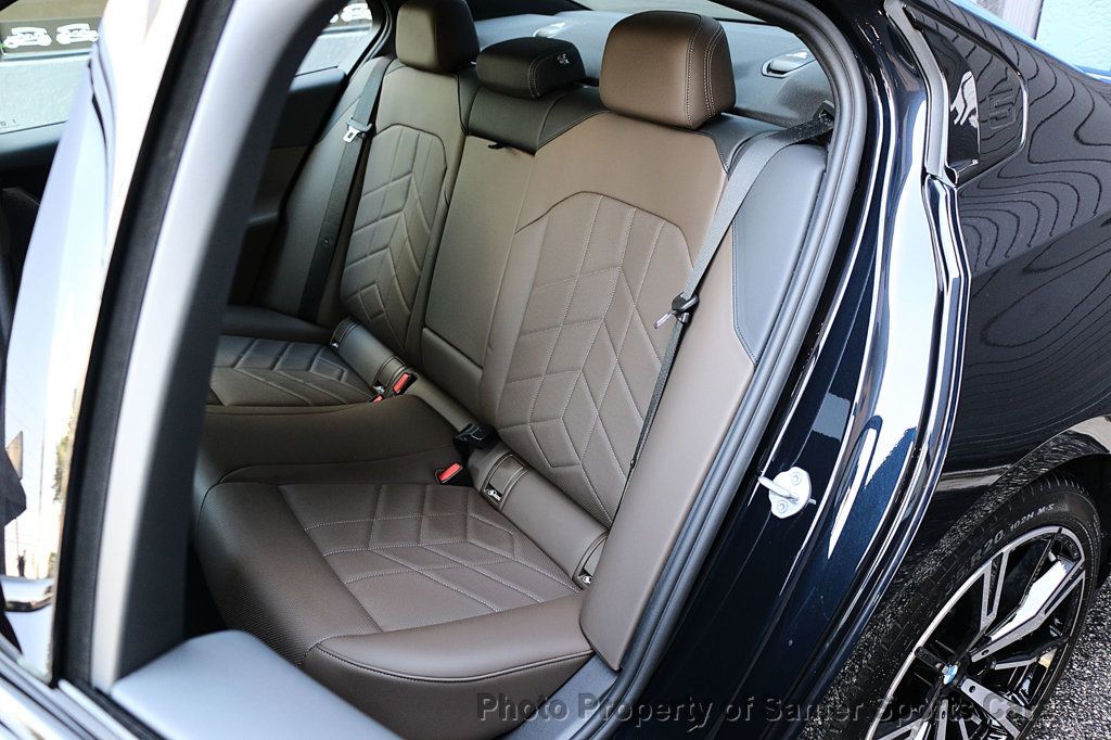 2026 BMW 5 Series 540i xDrive - 23002893 - 31