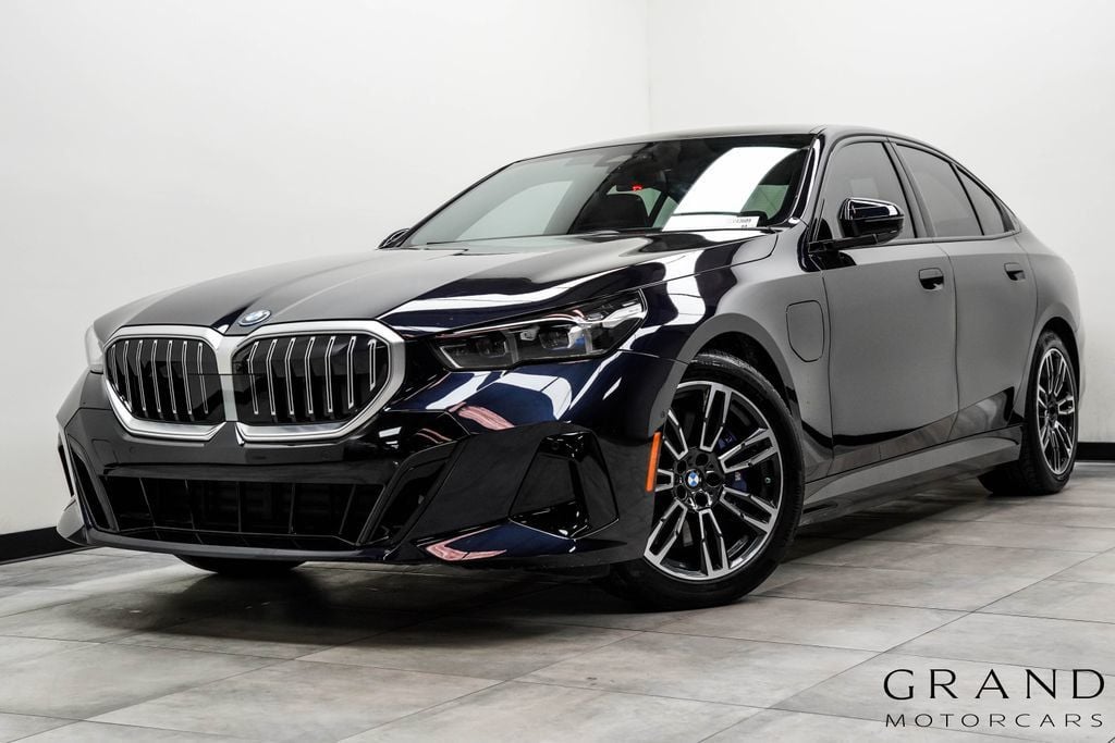 2026 BMW 5 Series 550e xDrive - 22999837 | Video 1