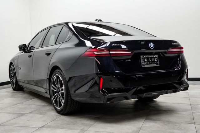 2026 BMW 5 Series 550e xDrive - 22999837 - 10