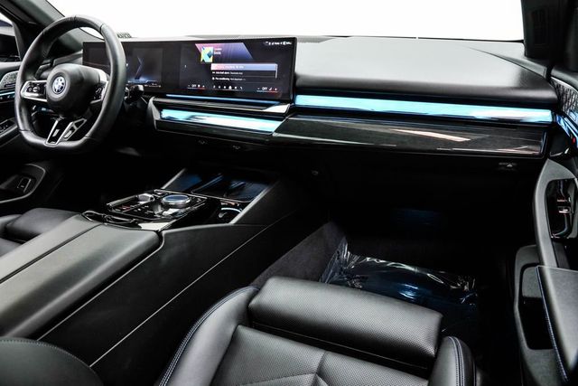 2026 BMW 5 Series 550e xDrive - 22999837 - 21
