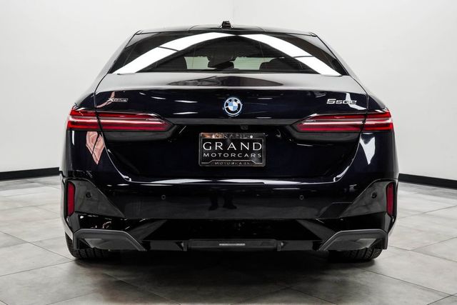 2026 BMW 5 Series 550e xDrive - 22999837 - 8