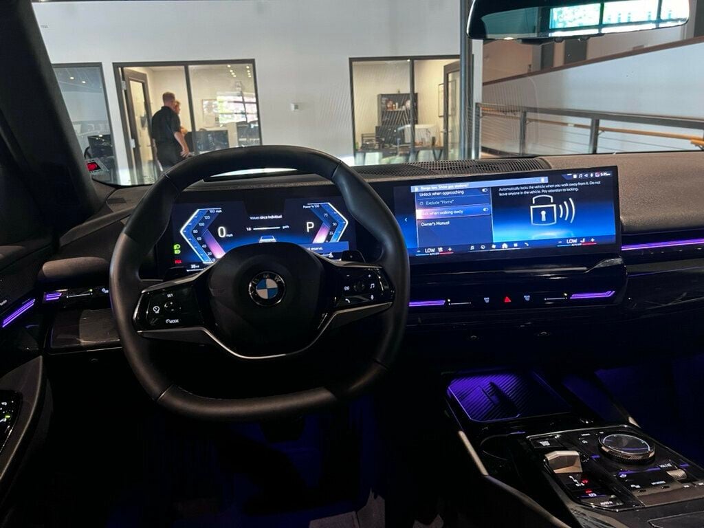 2026 BMW 5 Series AWD/Heads-UpDisplay/RemoteStart/SurroundView/HtdSteeringWheel - 23063764 - 16