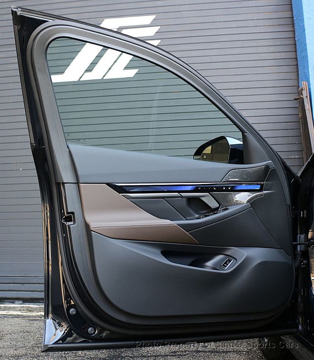 2026 BMW 5 Series M Sport - 23002893 - 18