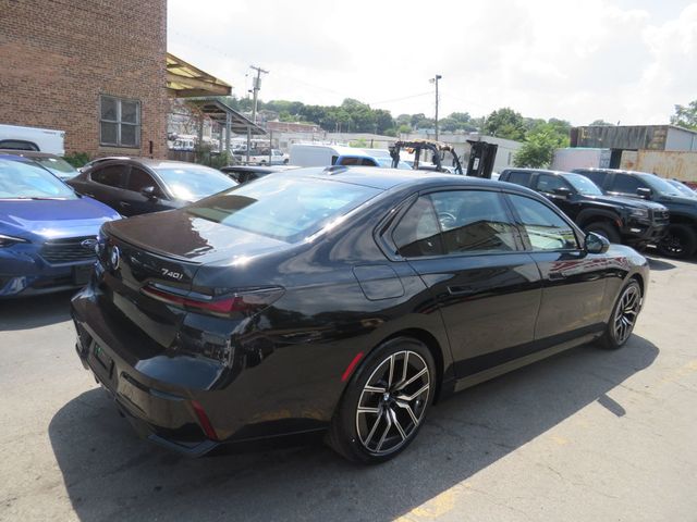 2026 BMW 7 Series 740i xDrive - 23061401 - 3