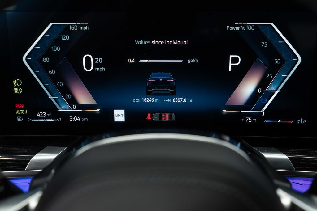 BMW 7 Series photo 20