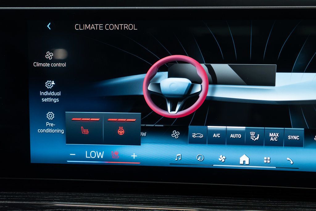 BMW 7 Series photo 34